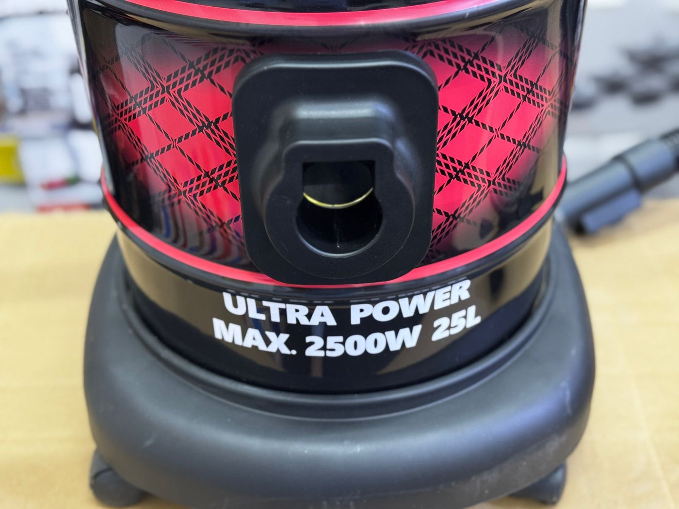 Geepas brand Drum Vacuum Cleaner 25L and 2500 watt