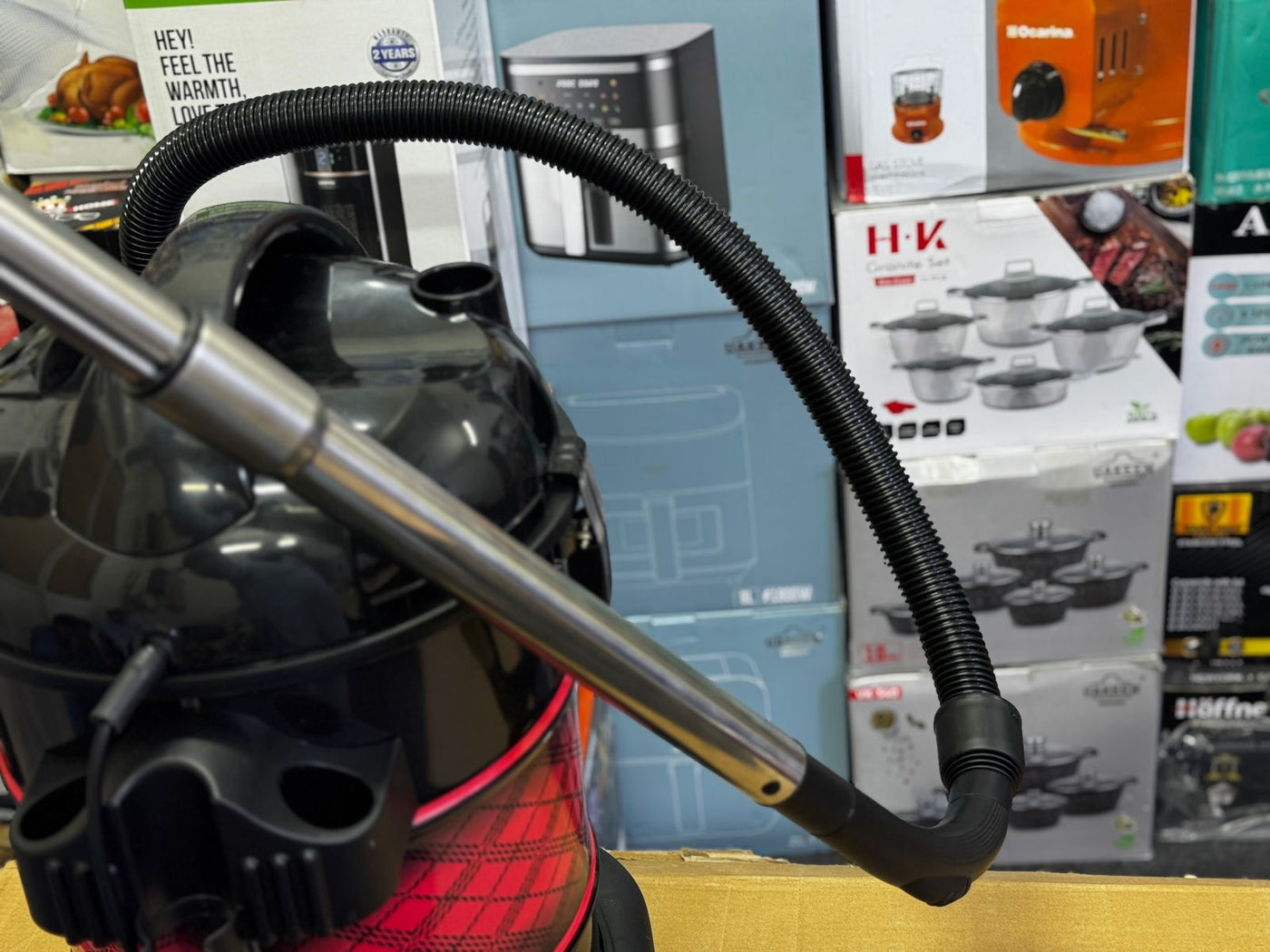 Geepas brand Drum Vacuum Cleaner 25L and 2500 watt