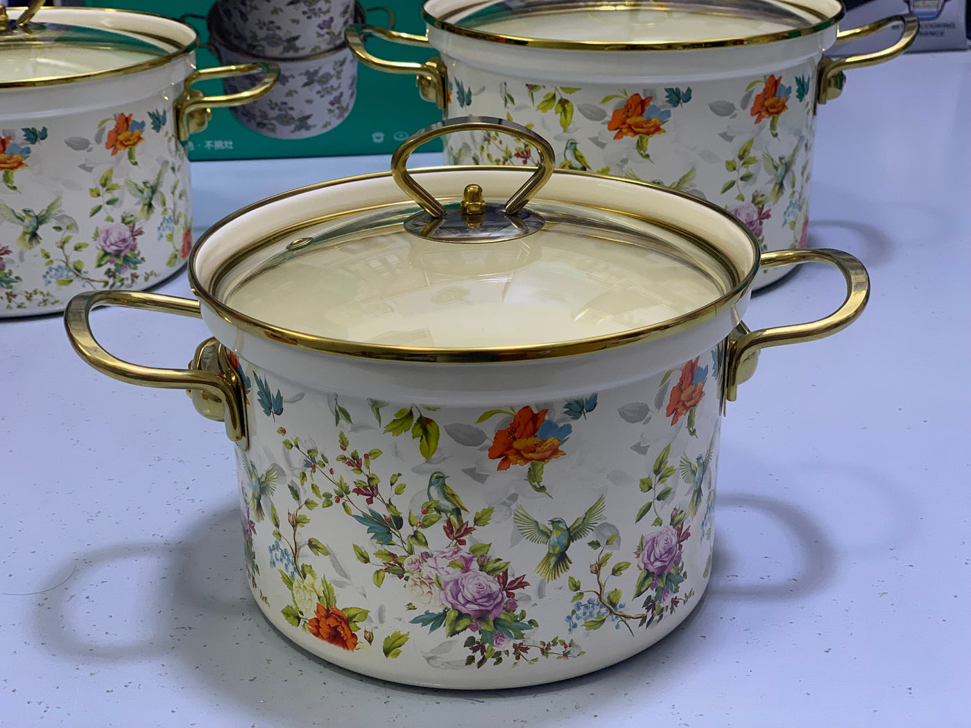 Enamel Cookware Sets 6 Pieces , Elegant Design