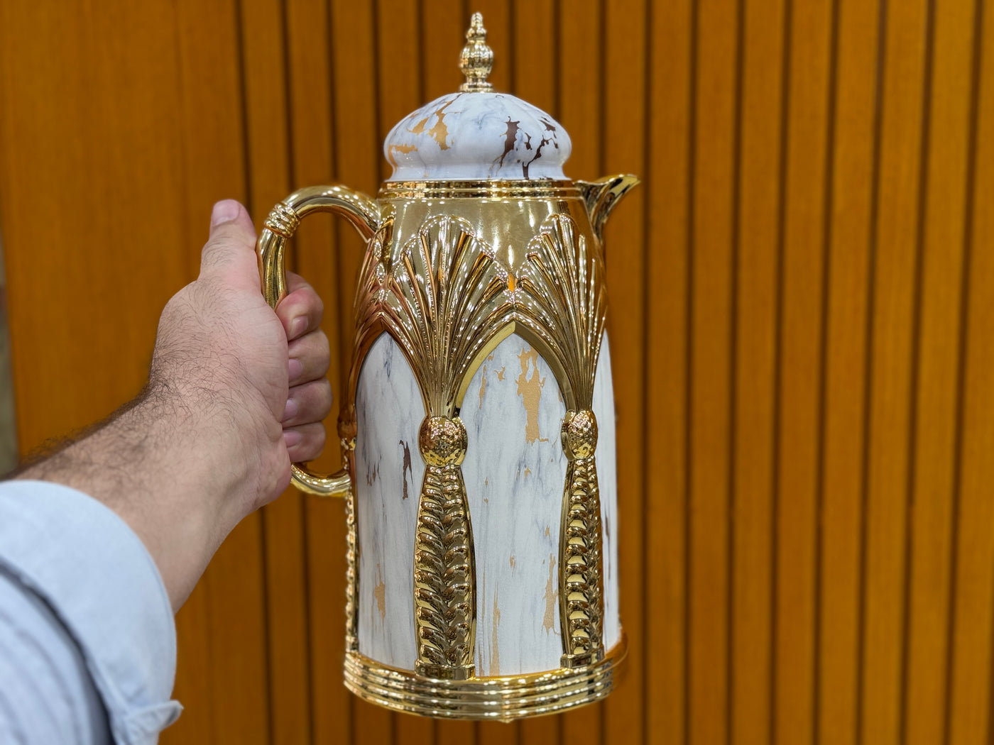 White and Golden Tea Thermos